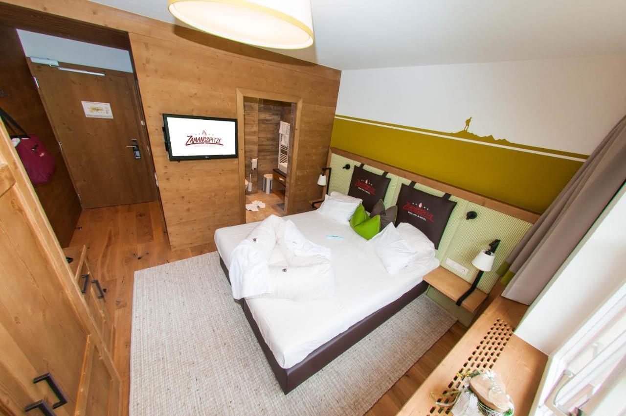 Berg-Spa & Hotel Zamangspitze Sankt Gallenkirch Szoba fotó