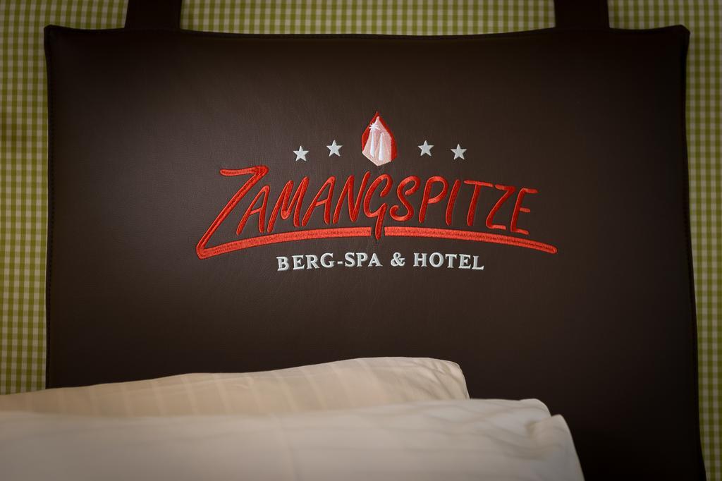 Berg-Spa & Hotel Zamangspitze Sankt Gallenkirch Kültér fotó
