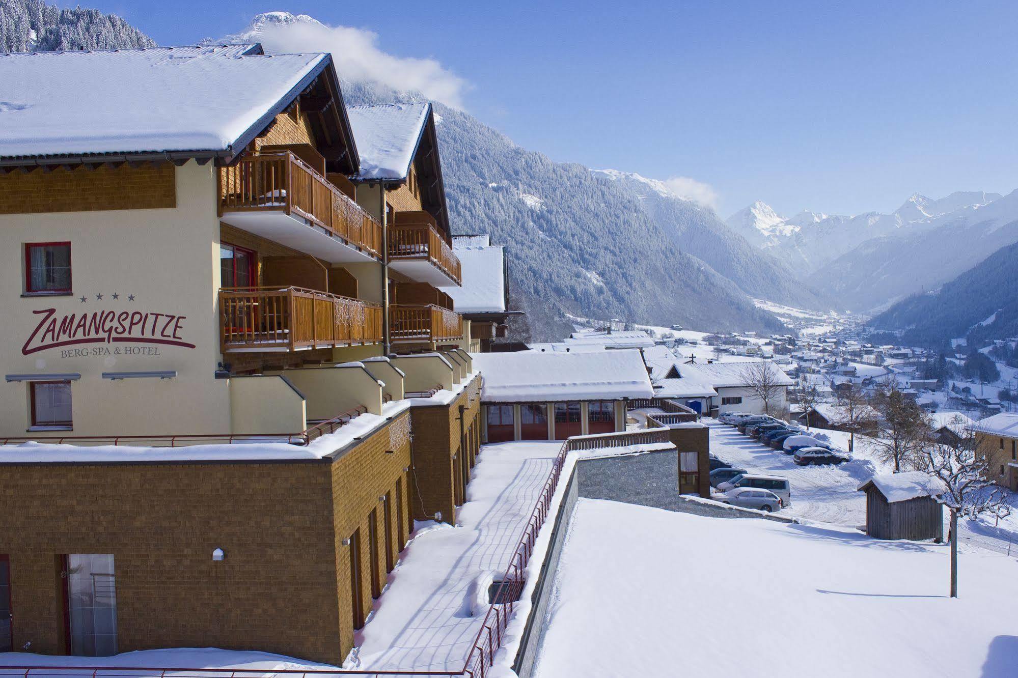 Berg-Spa & Hotel Zamangspitze Sankt Gallenkirch Kültér fotó