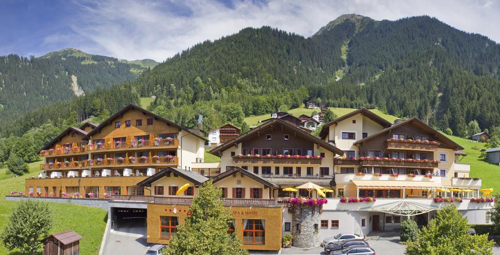 Berg-Spa & Hotel Zamangspitze Sankt Gallenkirch Kültér fotó